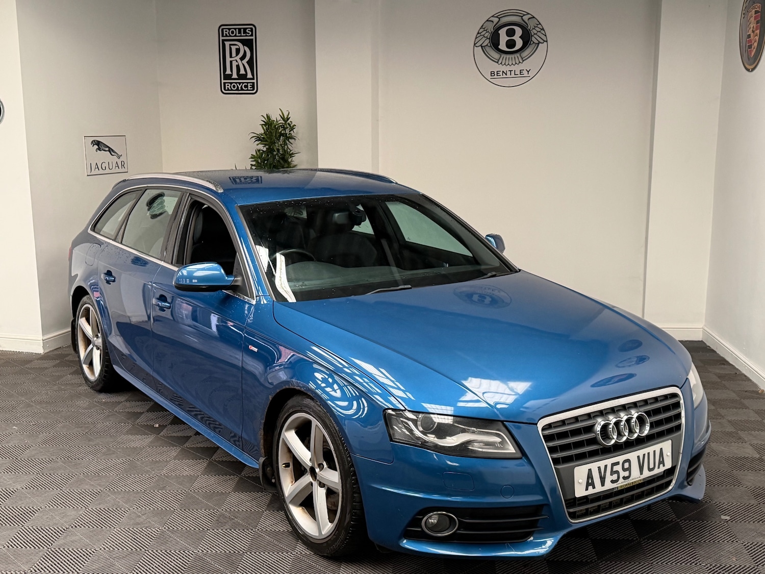 Used Audi A4 2010 for sale - 77492979: Photo 21