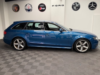 Used Audi A4 2010 for sale - 77492979: Photo