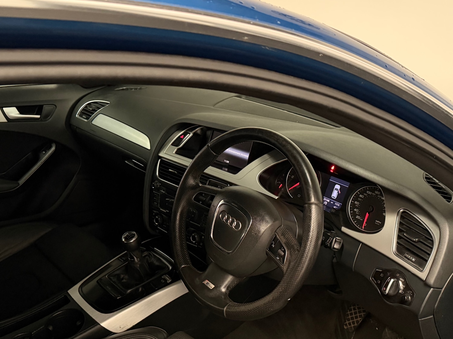 Used Audi A4 2010 for sale - 77492979: Photo 8