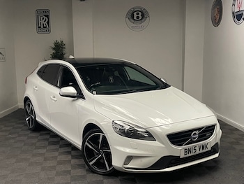 Used Volvo V40 2015 for sale - 77062325: Photo