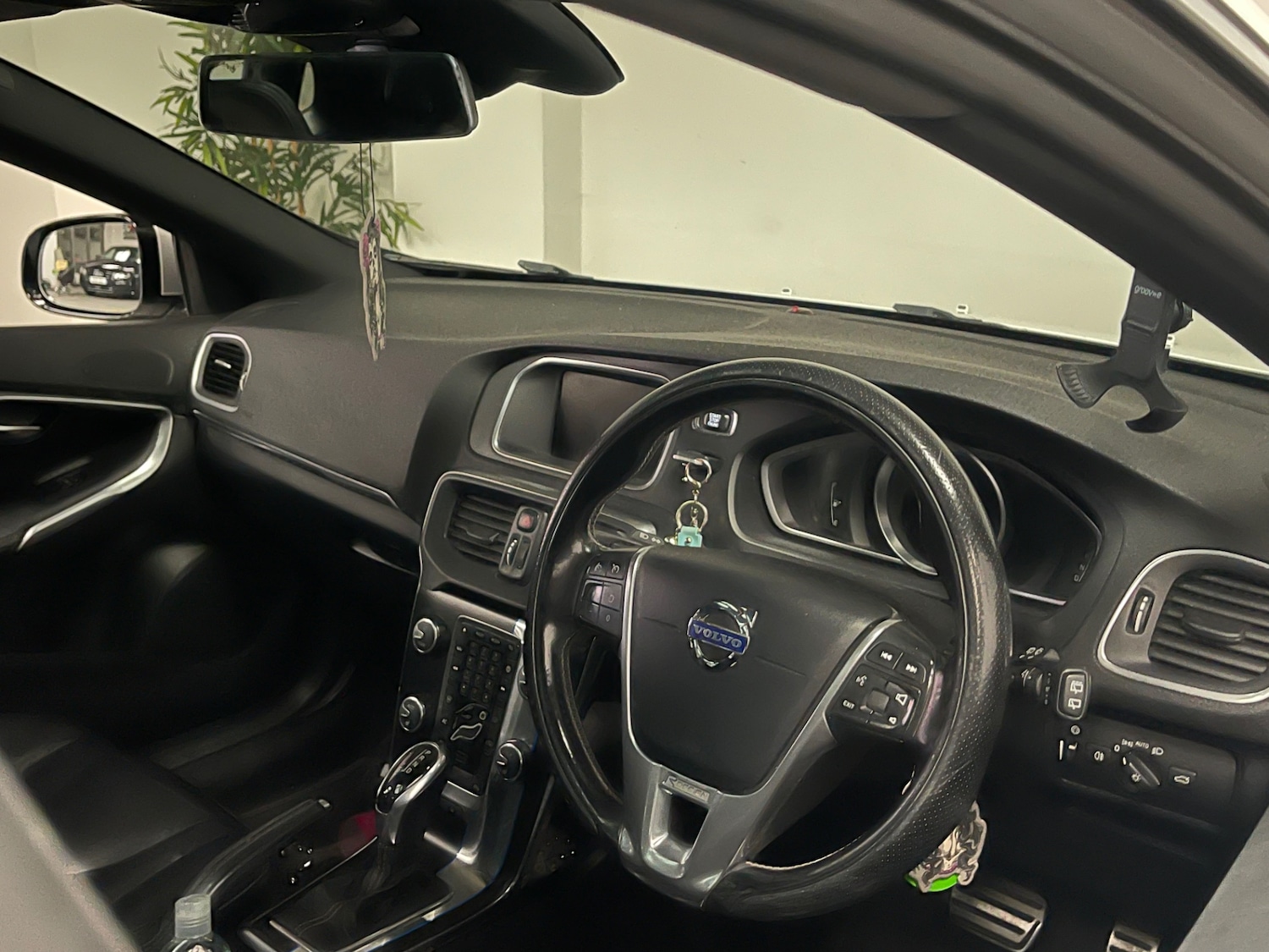 Used Volvo V40 2015 for sale - 77062325: Photo 7