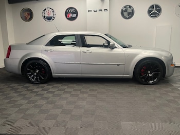 Used Chrysler 300C 2010 for sale - 77062317: Photo