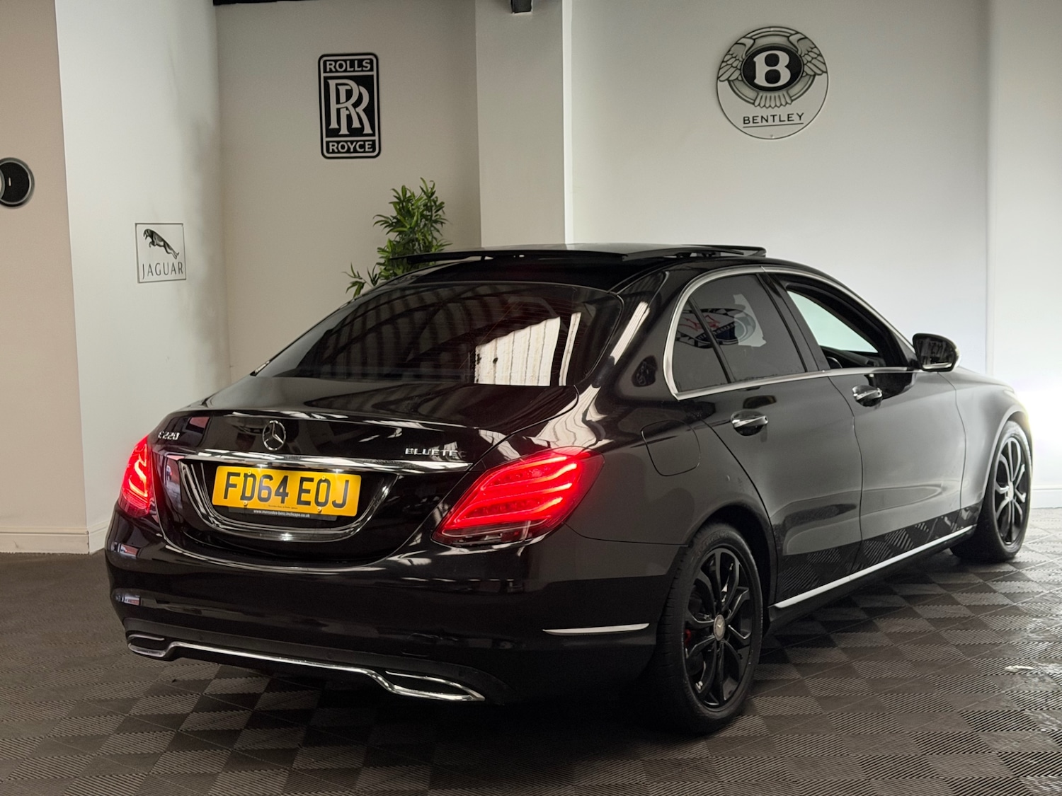 Used Mercedes-Benz C Class 2014 for sale - 77505986: Photo 21