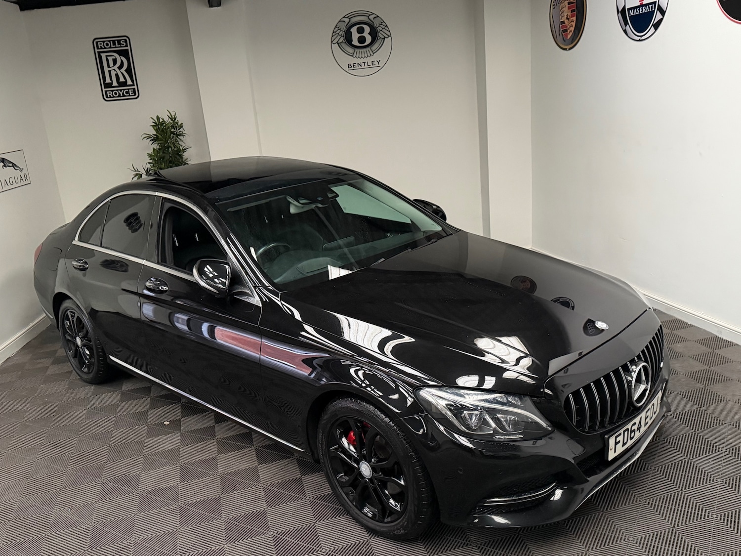 Used Mercedes-Benz C Class 2014 for sale - 77505986: Photo 25