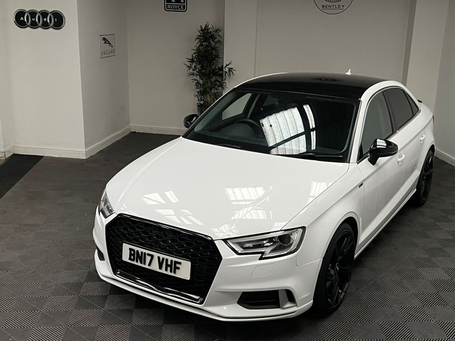 Used Audi A3 2017 for sale - 77062333: Photo 2