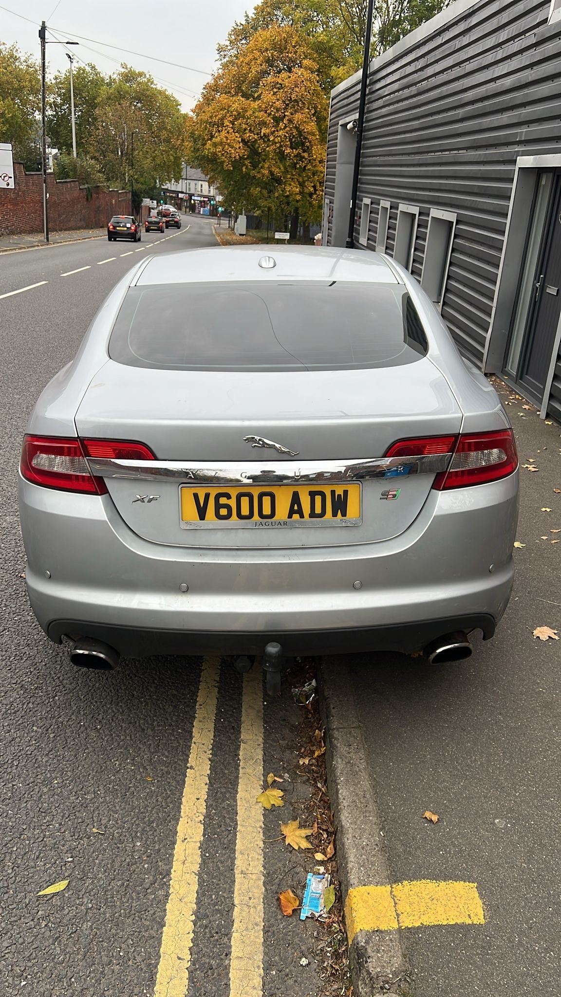 Used Jaguar XF 2010 for sale - 76312494: Photo 2