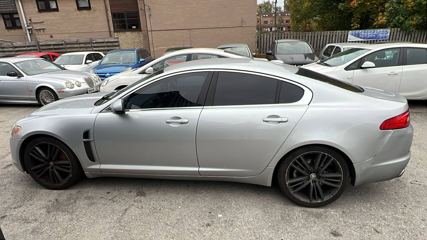 Used Jaguar XF 2010 for sale - 76312494: Photo 6