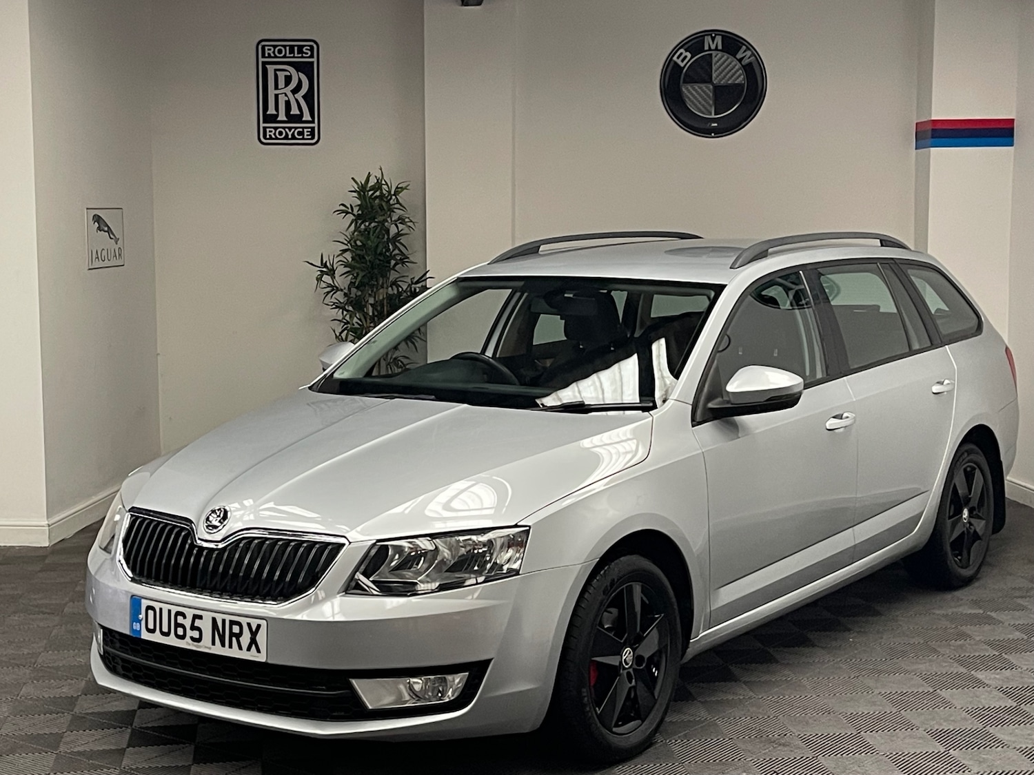Used Skoda Octavia 2015 for sale - 76186455: Photo 2