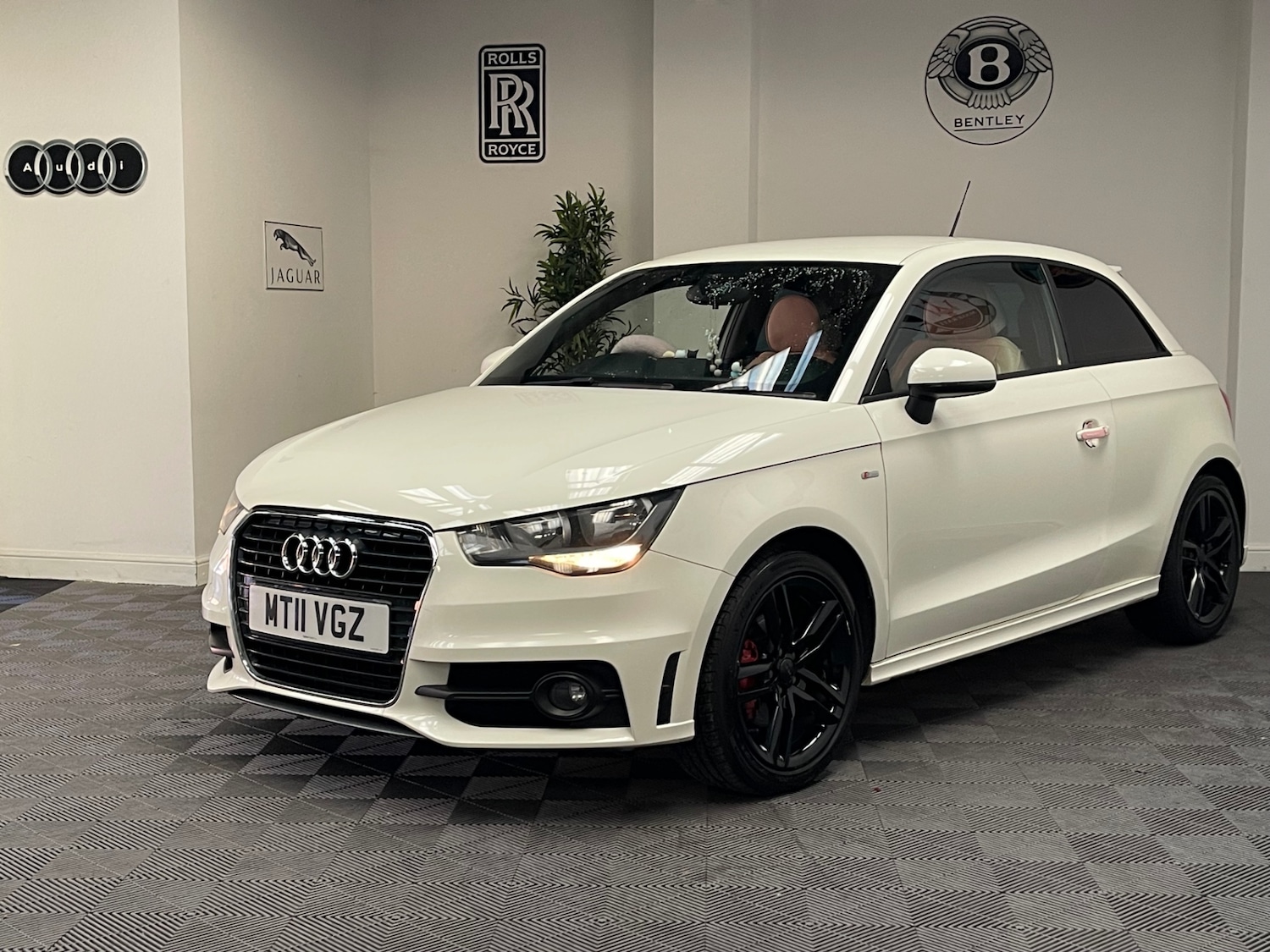 Used Audi A1 2011 for sale - 77106680: Photo 14