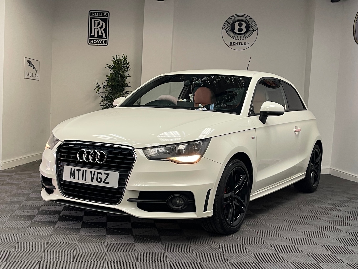 Used Audi A1 2011 for sale - 77106680: Photo 18