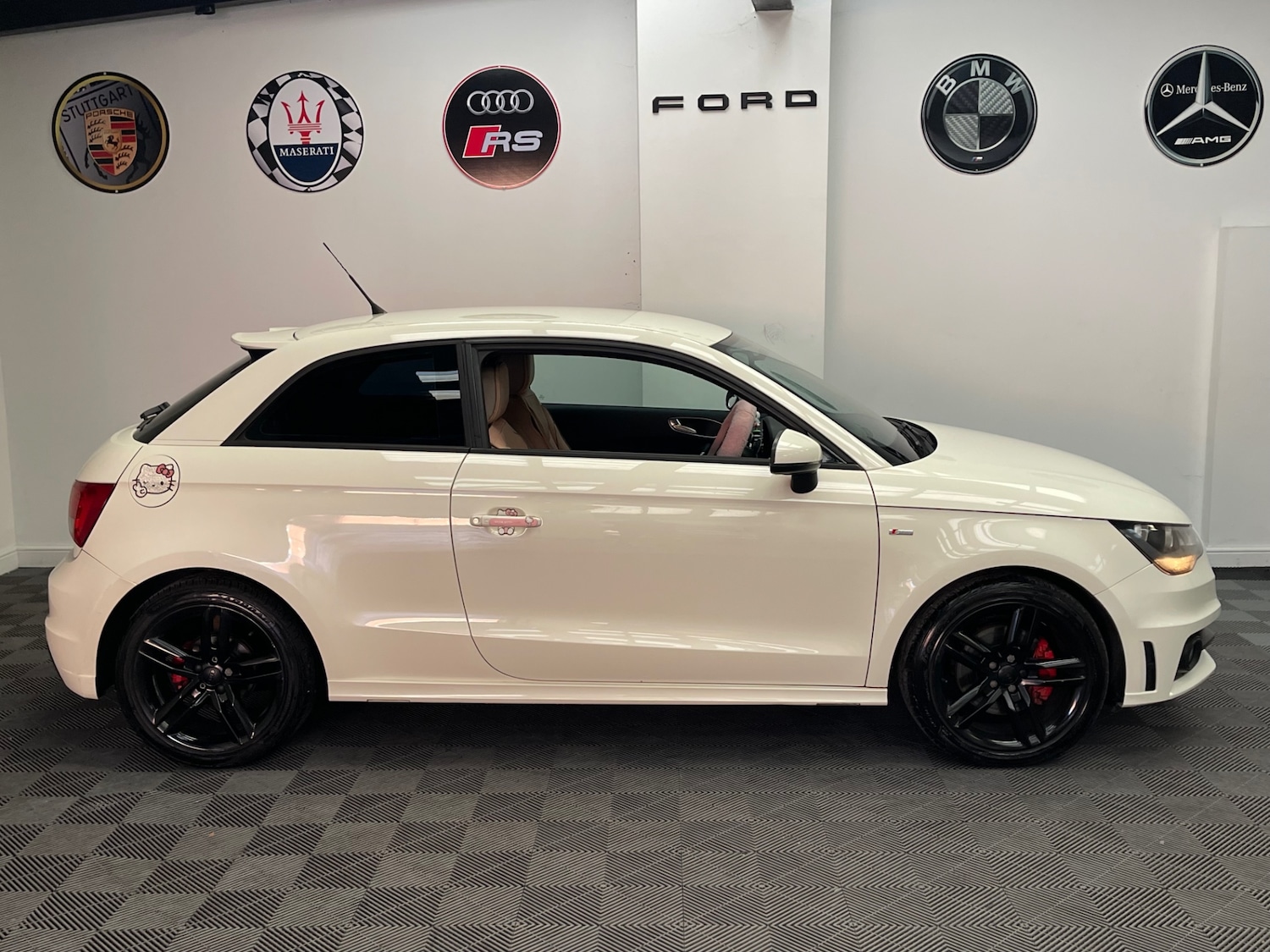 Used Audi A1 2011 for sale - 77106680: Photo 3