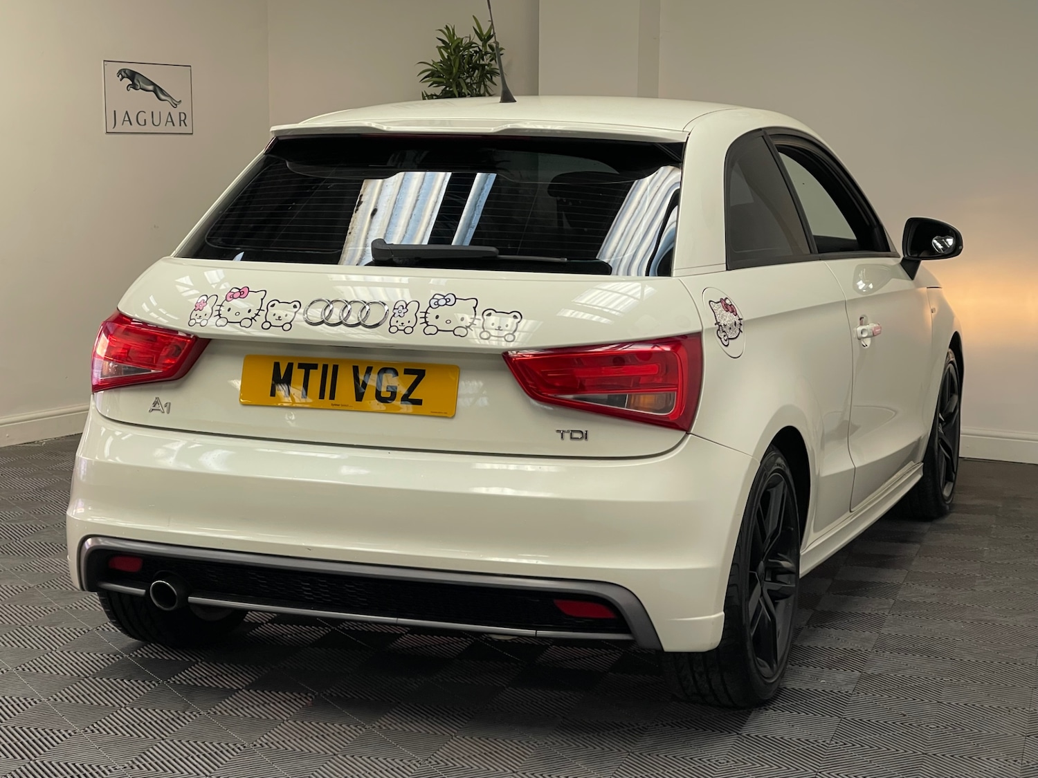 Used Audi A1 2011 for sale - 77106680: Photo 6