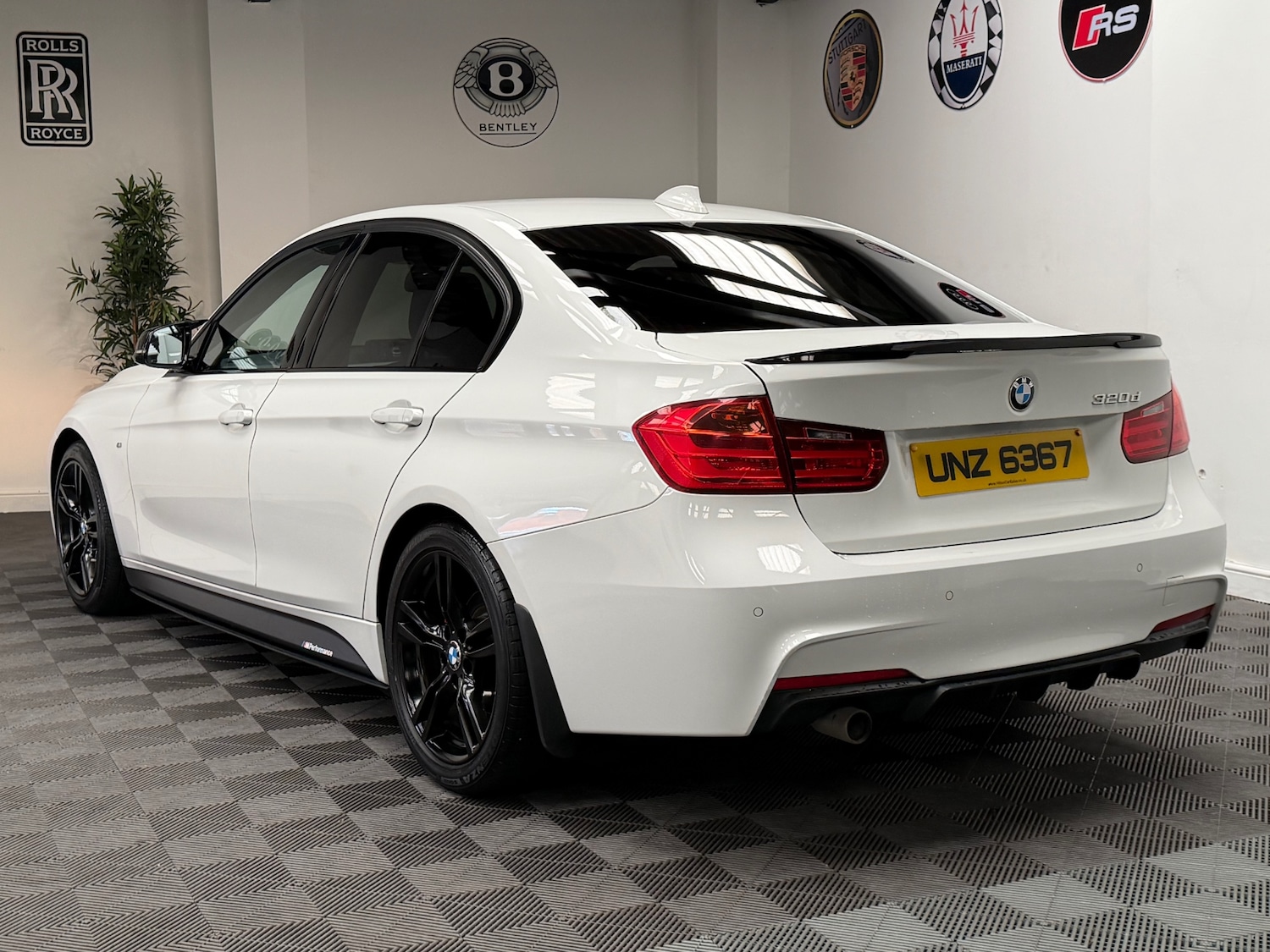 Used BMW 3 Series 2014 for sale - 77669338: Photo 2