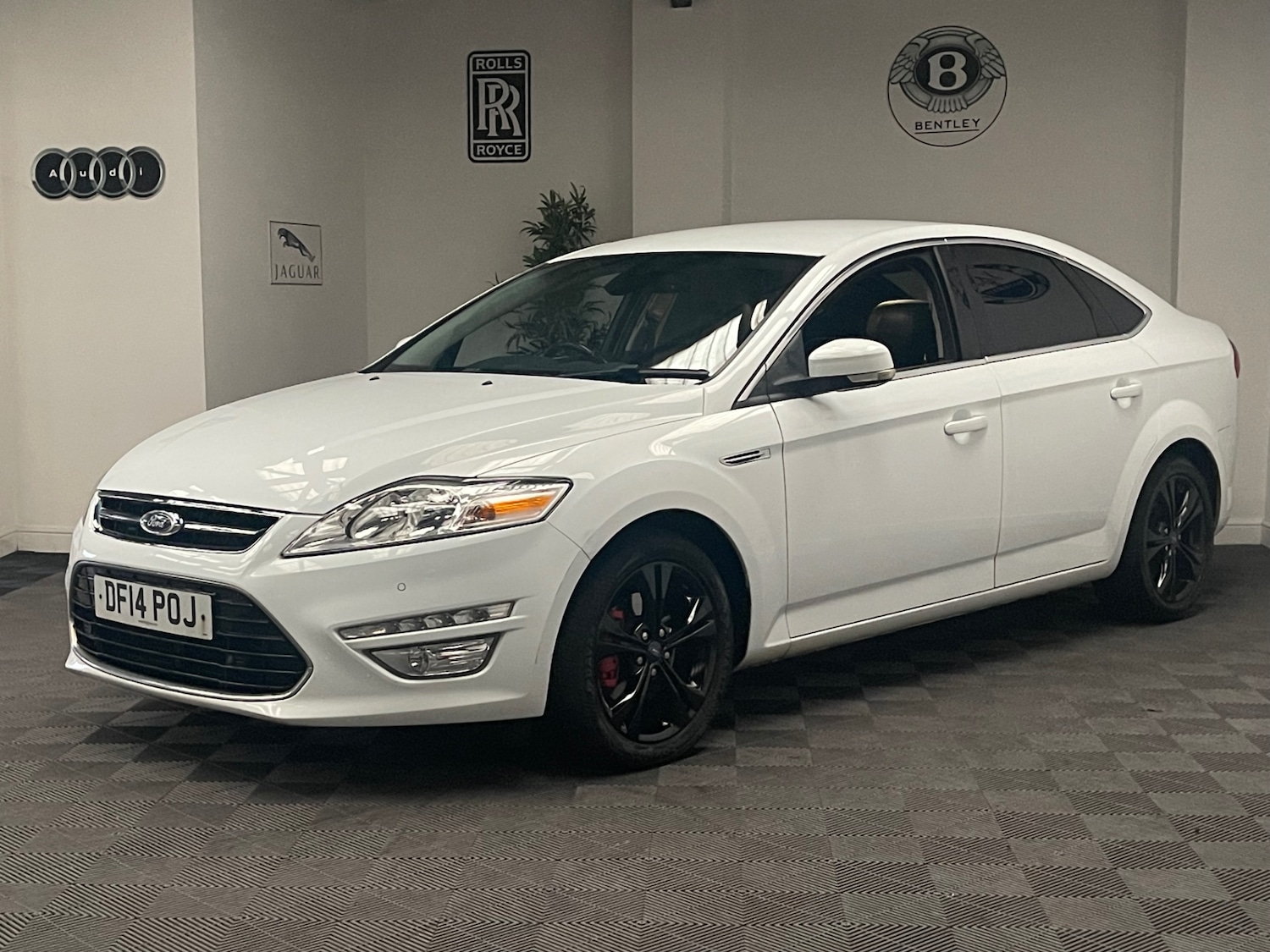 Used Ford Mondeo 2014 for sale - 77062116: Photo 2