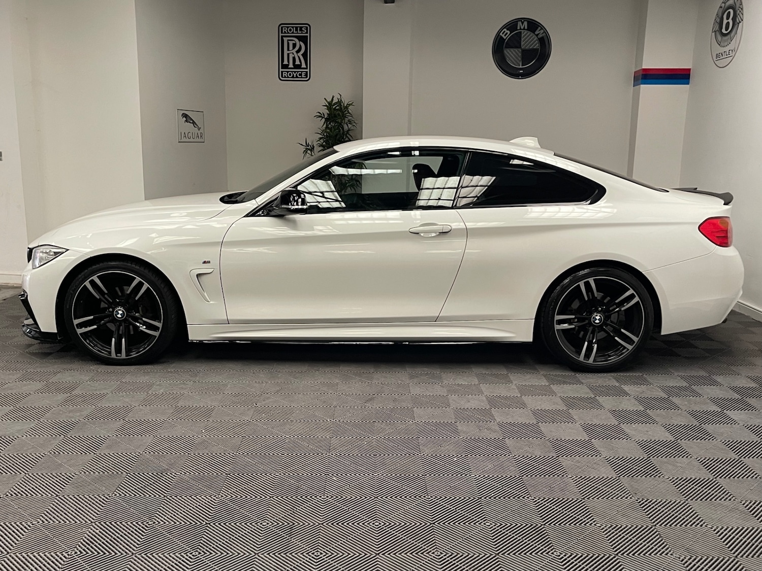 Used BMW 4 Series 2015 for sale - 76407653: Photo 19