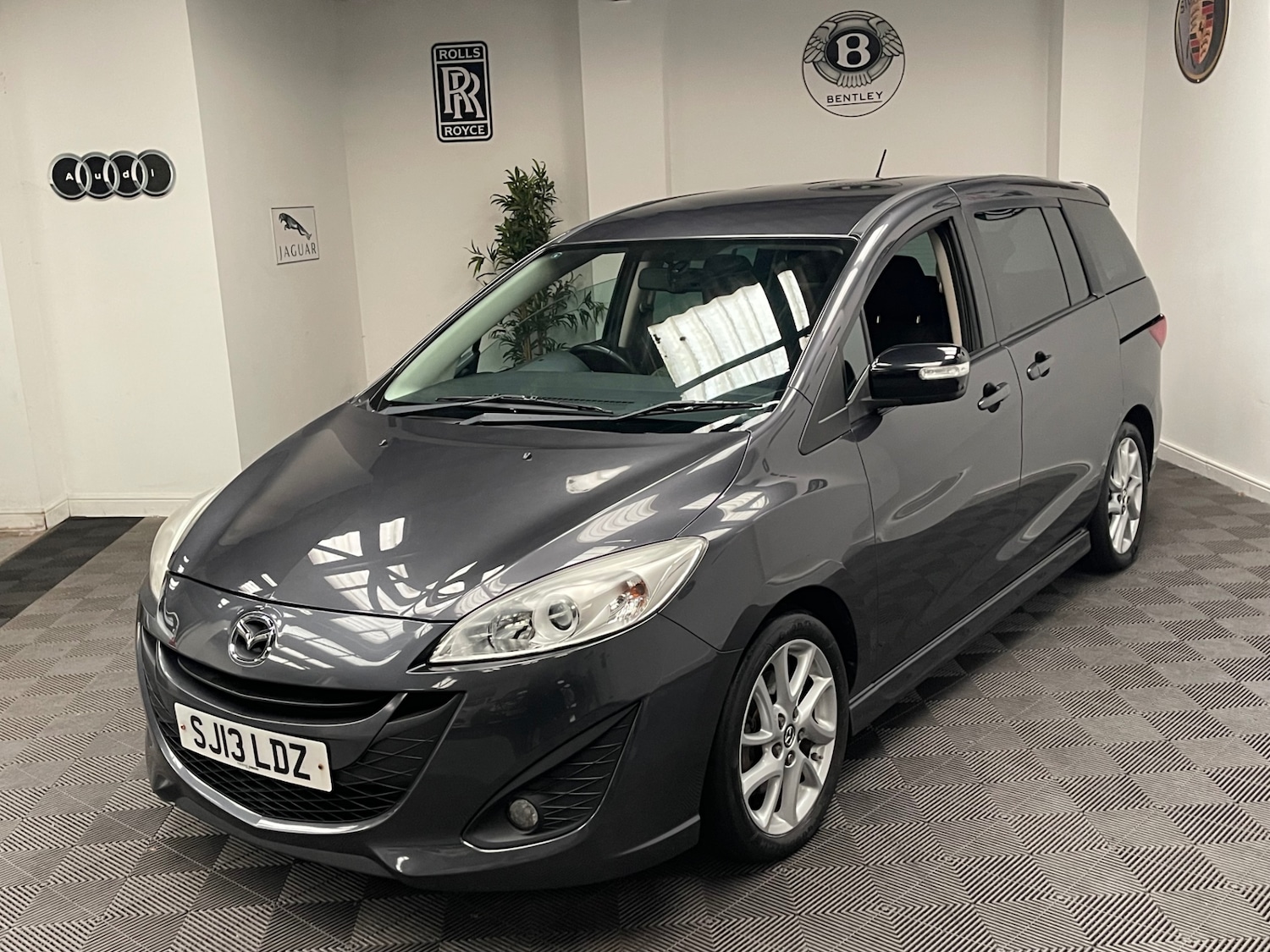 Used Mazda Mazda5 2013 for sale - 77160802: Photo 2