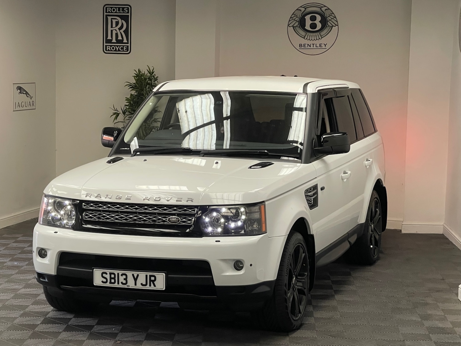 Used Land Rover Range Rover Sport 2013 for sale - 77062137: Photo 2