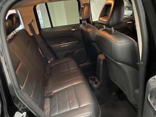 Used Jeep Patriot 2010 for sale - 76276904: Photo 12