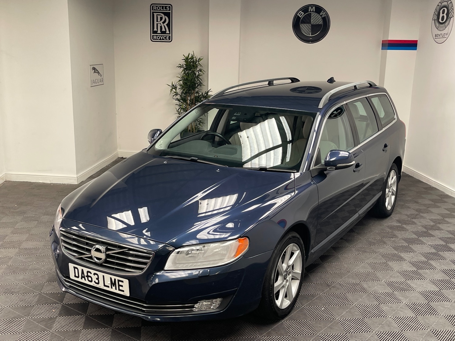 Used Volvo V70 2014 for sale - 76155792: Photo 11