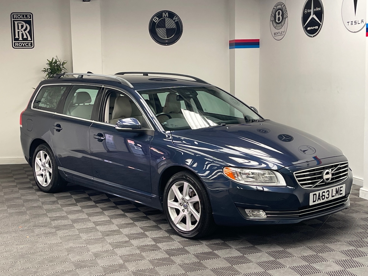 Used Volvo V70 2014 for sale - 76155792: Photo 13