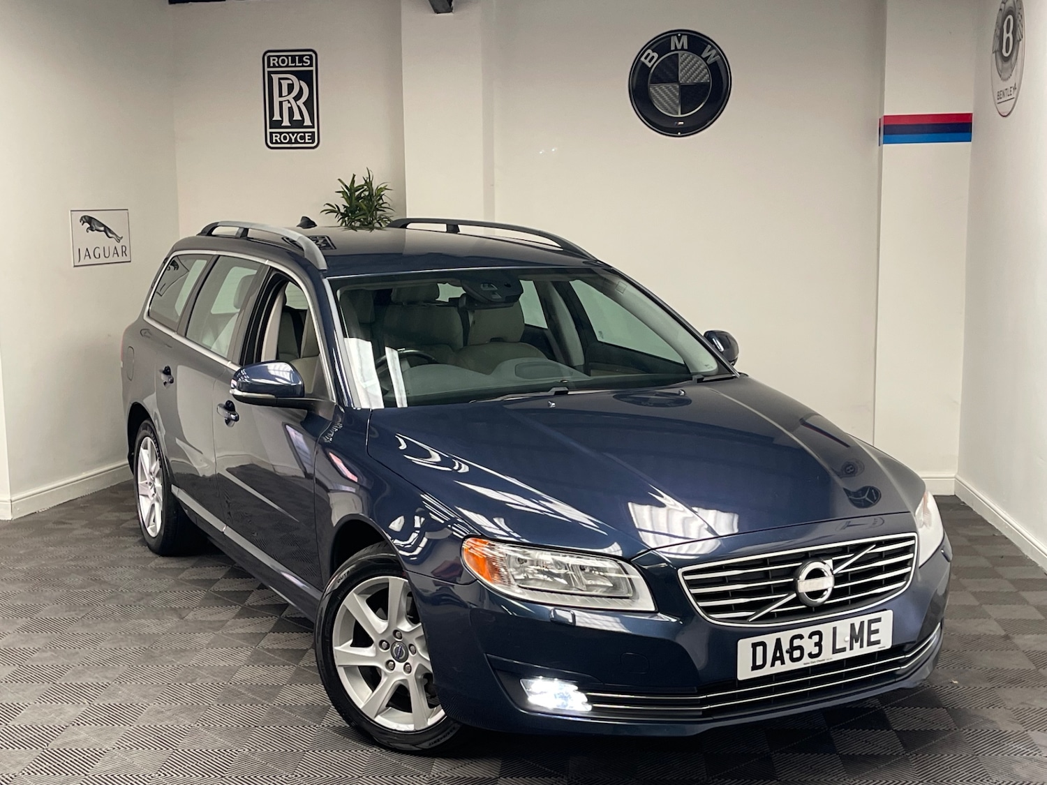 Used Volvo V70 2014 for sale - 76155792: Photo 20