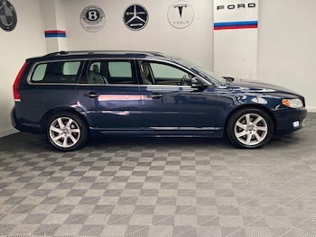 Used Volvo V70 2014 for sale - 76155792: Photo