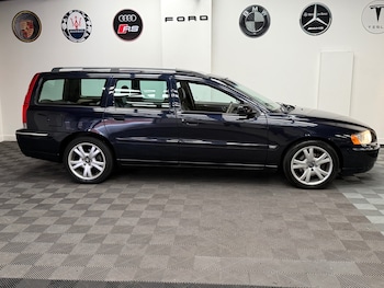 Used Volvo V70 2005 for sale - 77493140: Photo