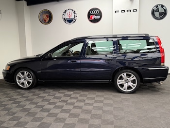 Used Volvo V70 2005 for sale - 77493140: Photo
