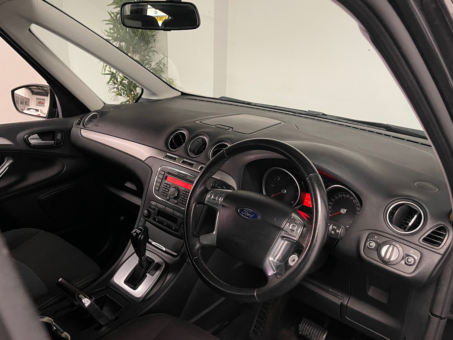 Used Ford Galaxy 2012 for sale - 77062129: Photo 8