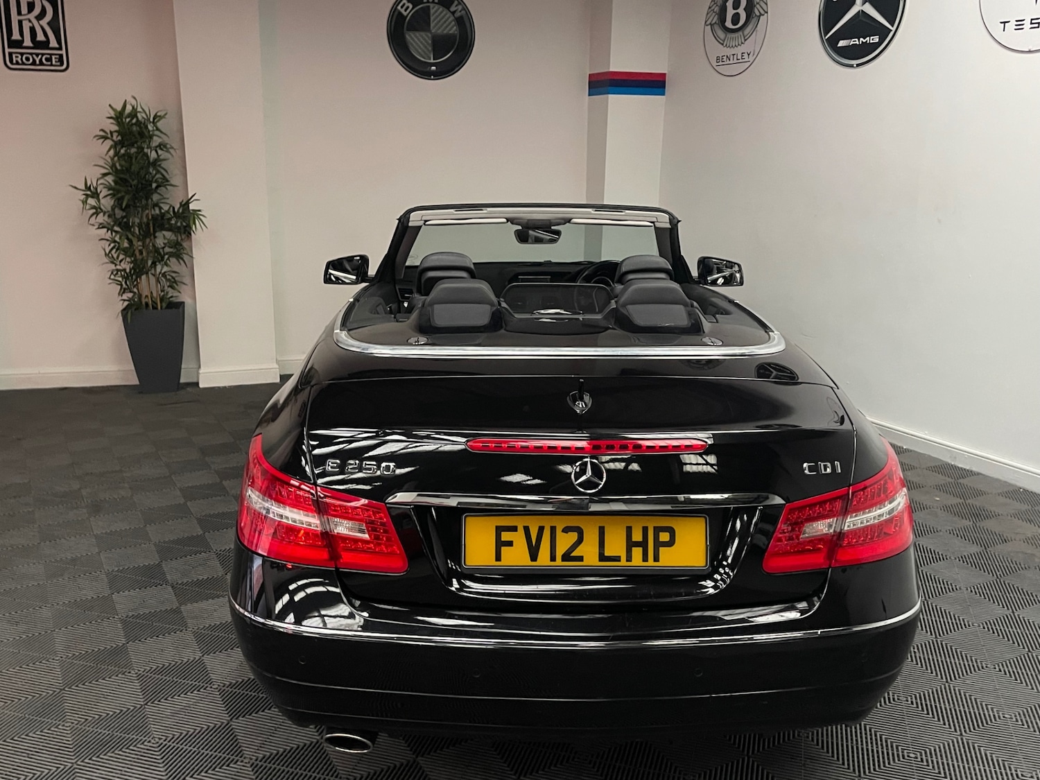 Used Mercedes-Benz E Class 2012 for sale - 77065885: Photo 12