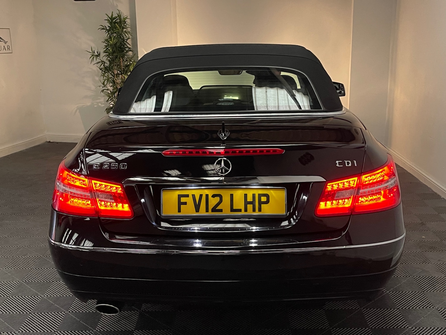 Used Mercedes-Benz E Class 2012 for sale - 77065885: Photo 8