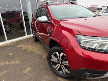 Used Dacia Duster 2022 for sale - 77082551: Photo