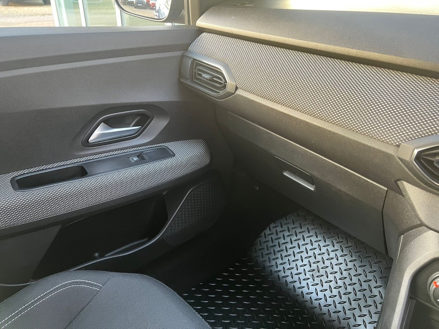 Used Dacia Sandero 2021 for sale - 76203652: Photo 16