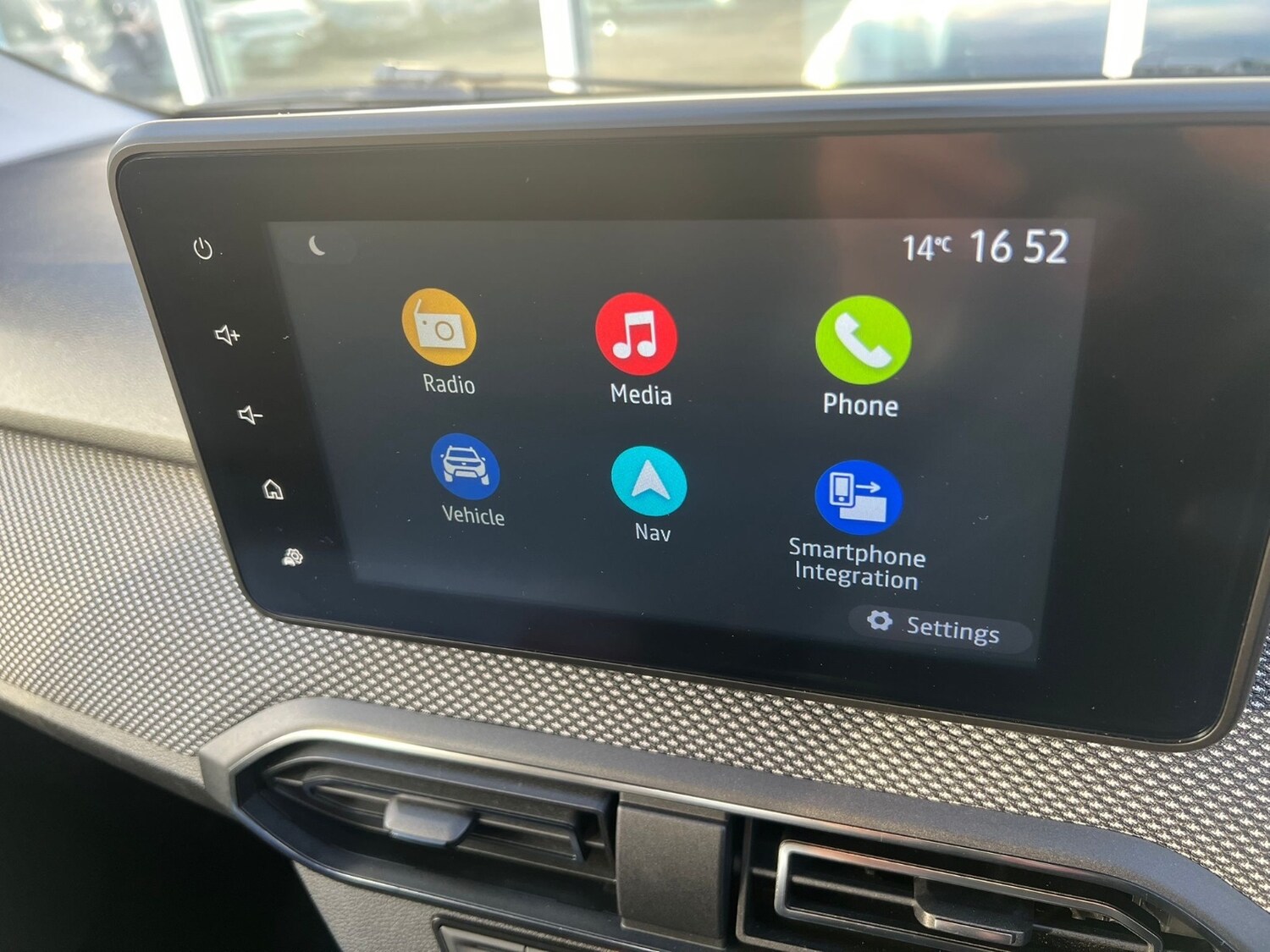 Used Dacia Sandero 2021 for sale - 76203652: Photo 41