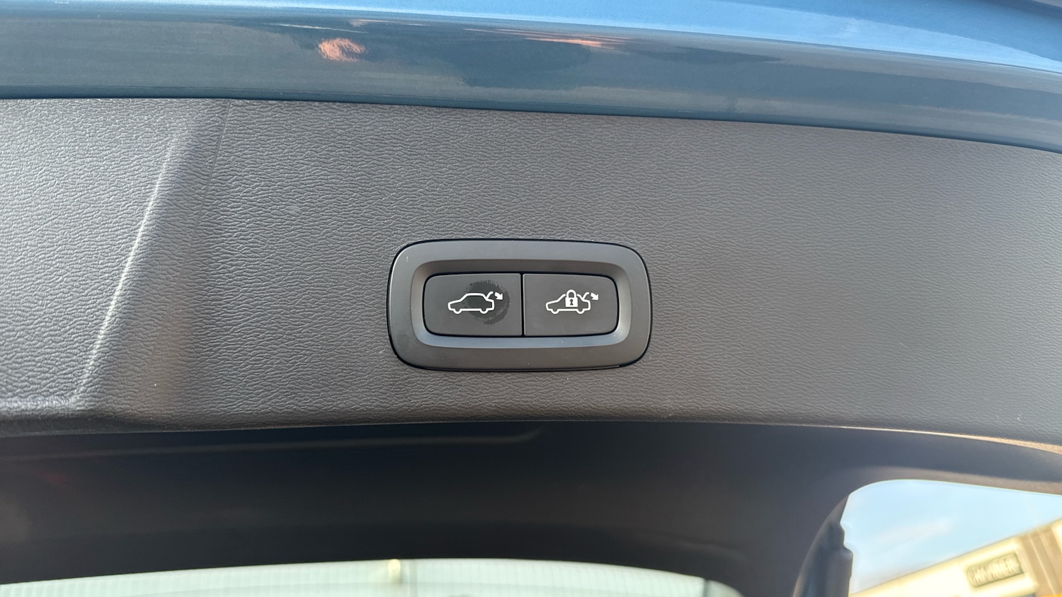 Used Volvo XC40 2023 for sale - 77807280: Photo 23