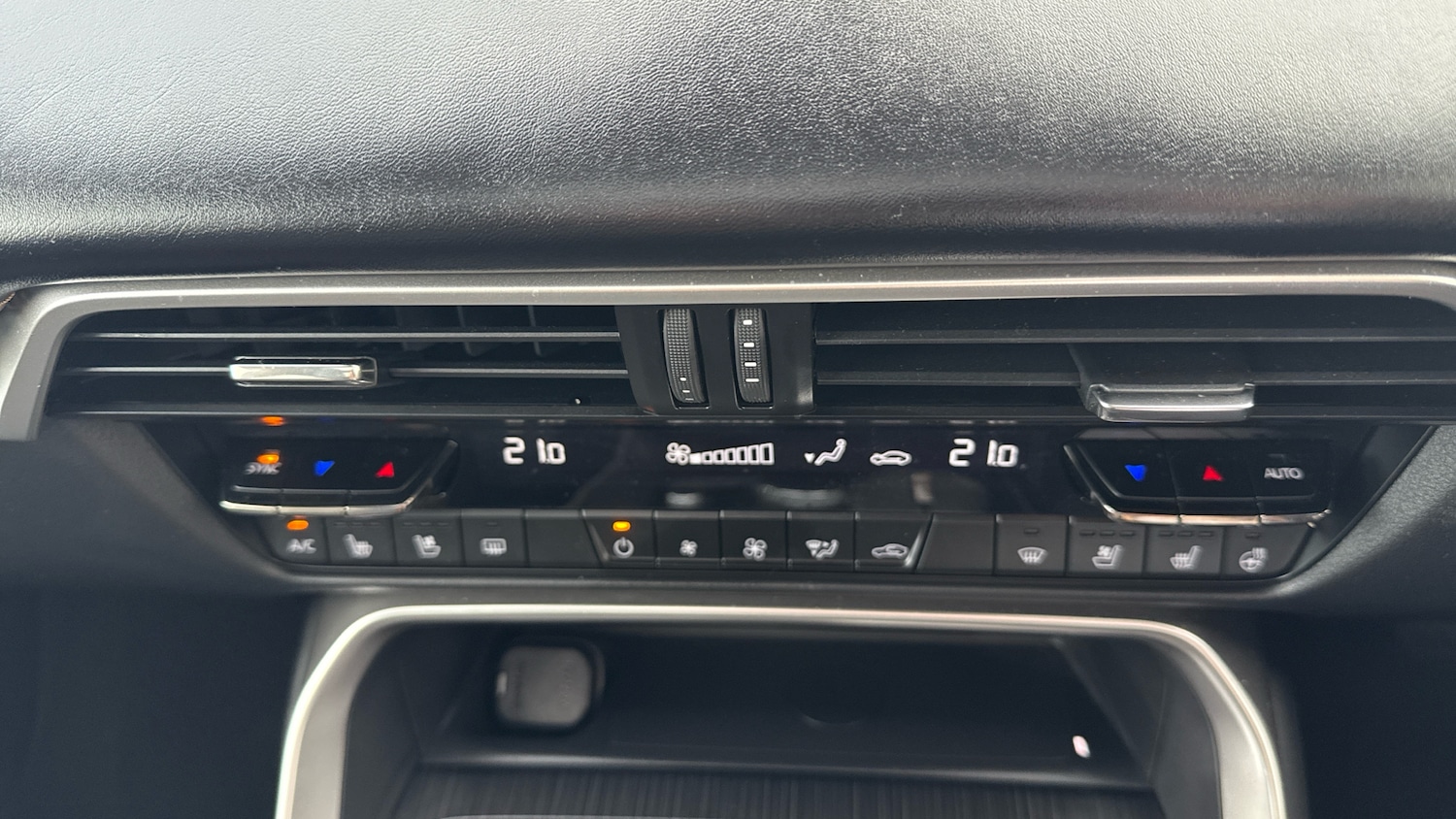 Used Mazda CX-60 2025 for sale - 75210648: Photo 23