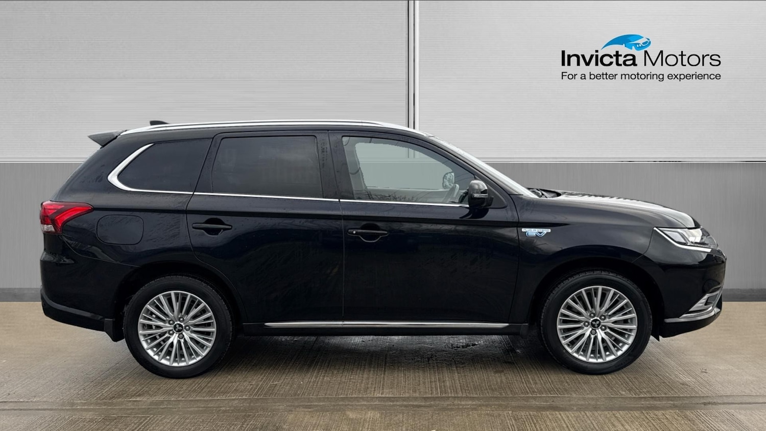 Used Mitsubishi Outlander 2018 for sale - 76864130: Photo 2