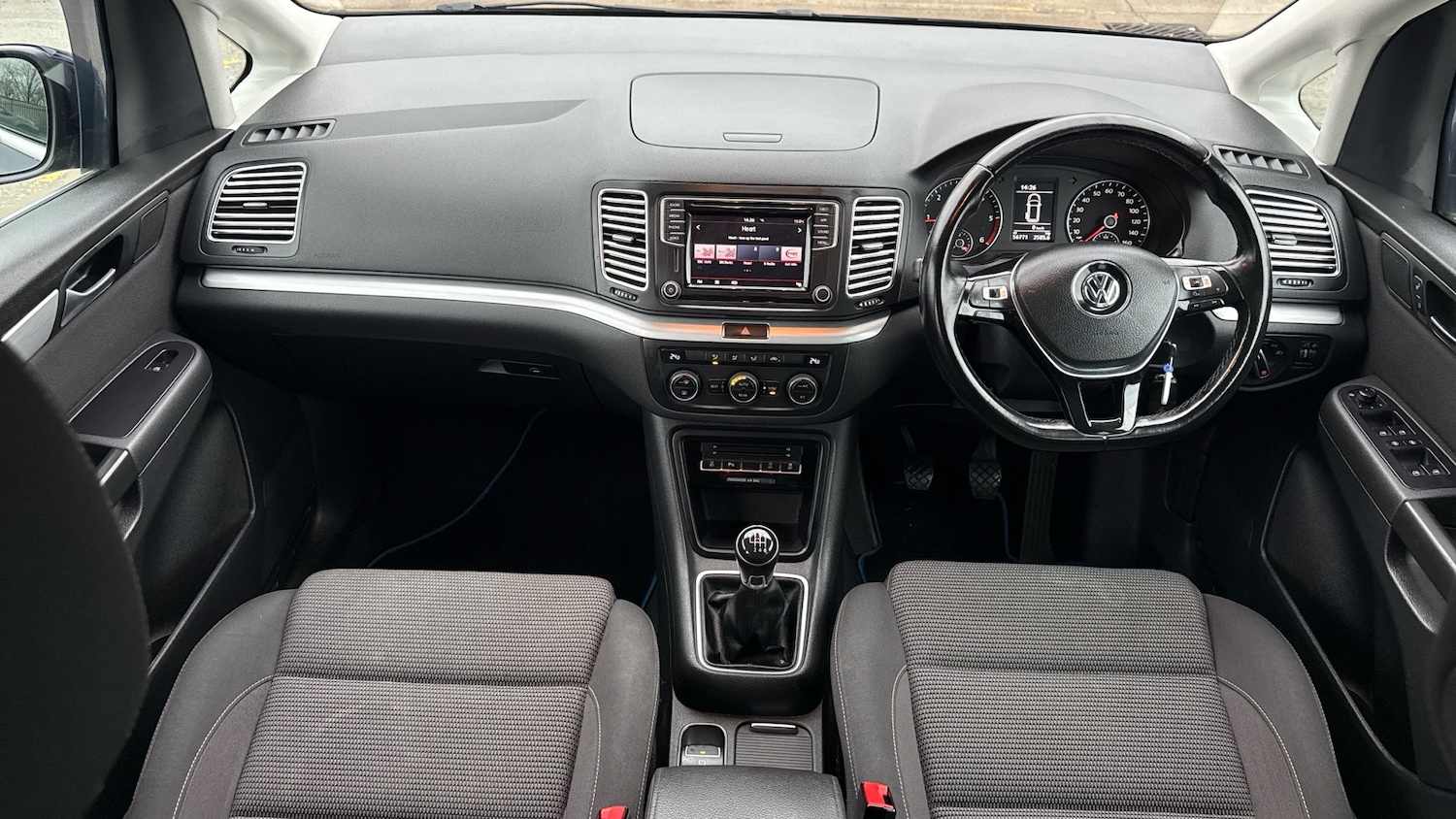 Used Volkswagen Sharan 2017 for sale - 76770125: Photo 11