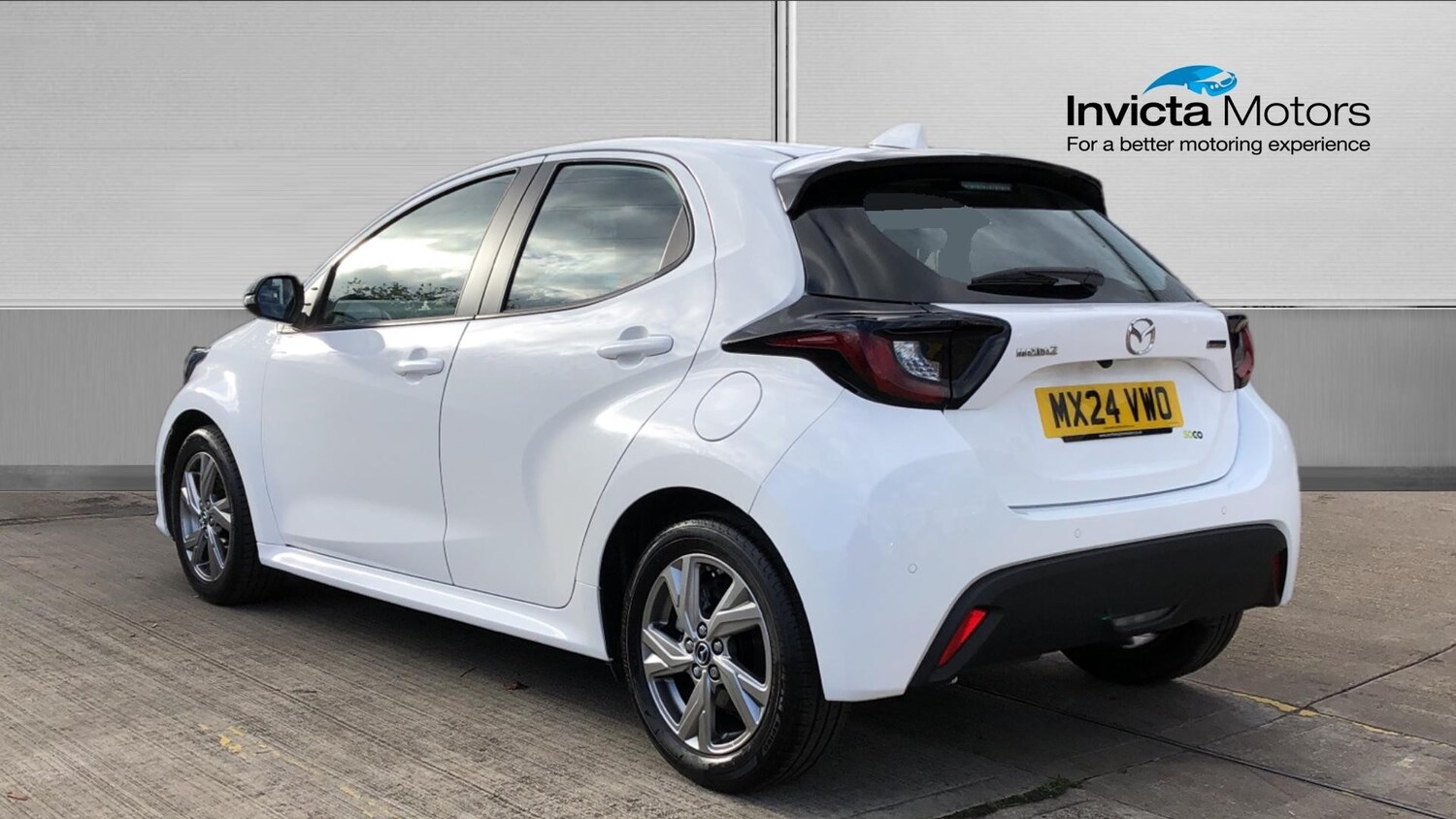 Used Mazda Mazda2 HYBRID 2024 for sale - 76292935: Photo 5