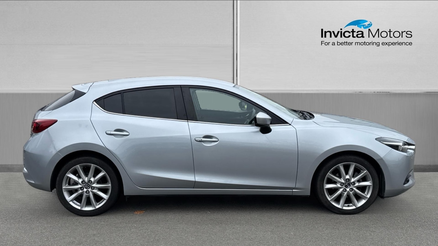 Used Mazda Mazda3 2018 for sale - 76224921: Photo 2