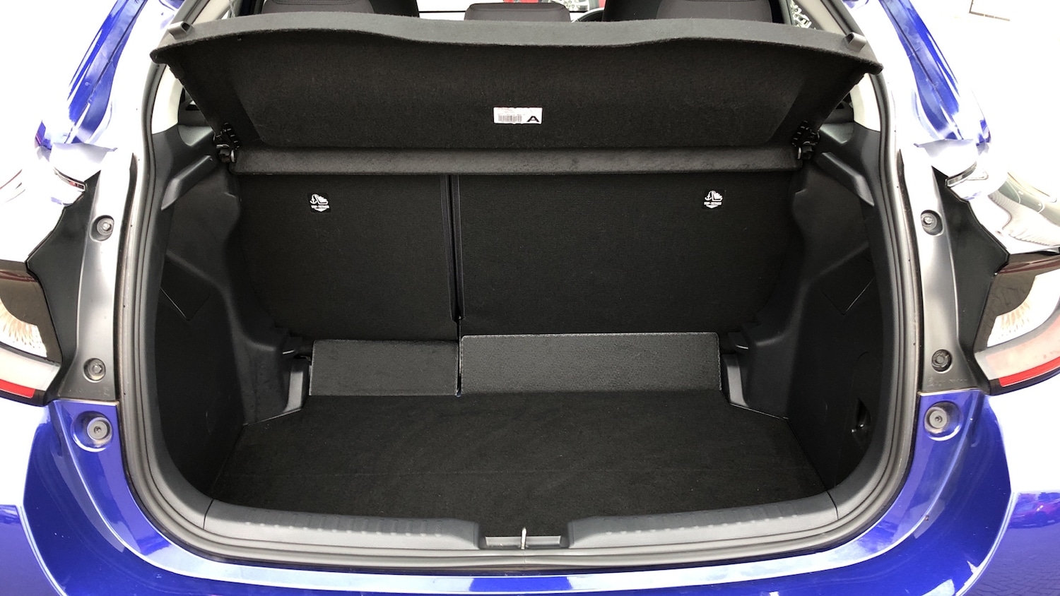 Used Mazda Mazda2 HYBRID 2024 for sale - 76605492: Photo 15