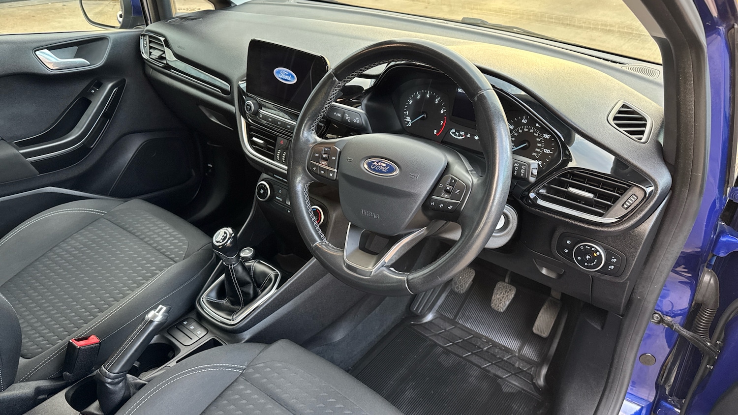 Used Ford Fiesta 2017 for sale - 76334920: Photo 9