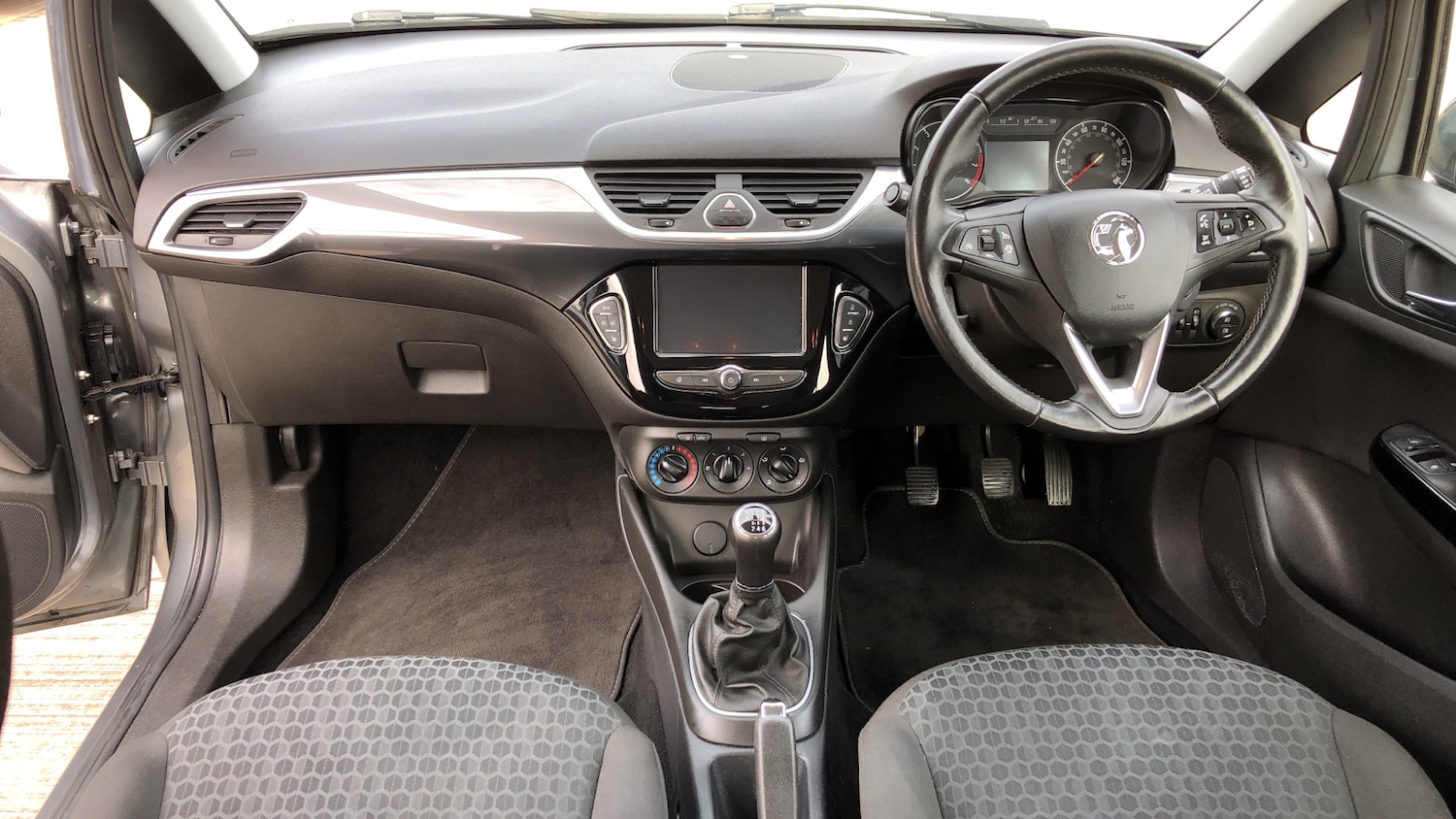 Used Vauxhall Corsa 2018 for sale - 76134371: Photo 11