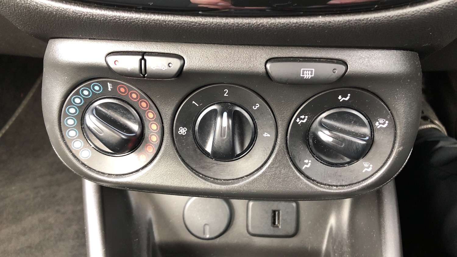 Used Vauxhall Corsa 2018 for sale - 76134371: Photo 23