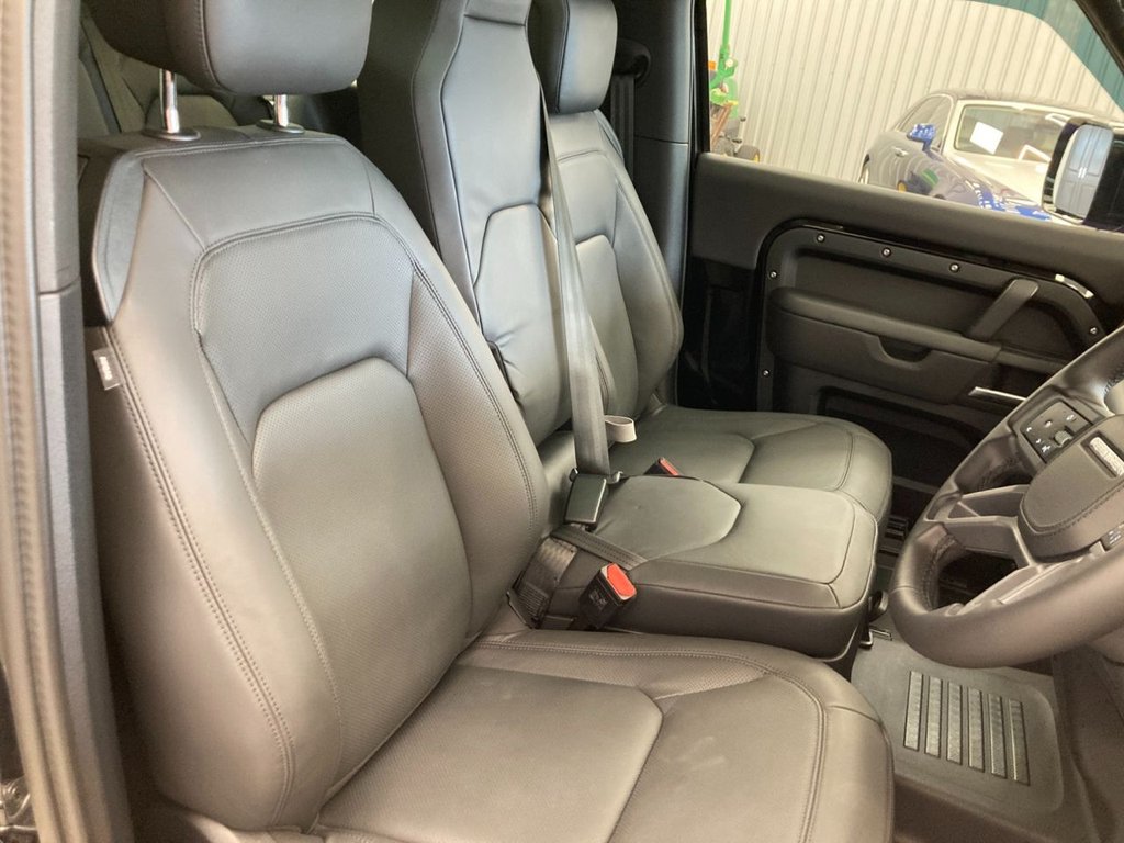 Used Land Rover Defender 2025 for sale - 77668828: Photo 15