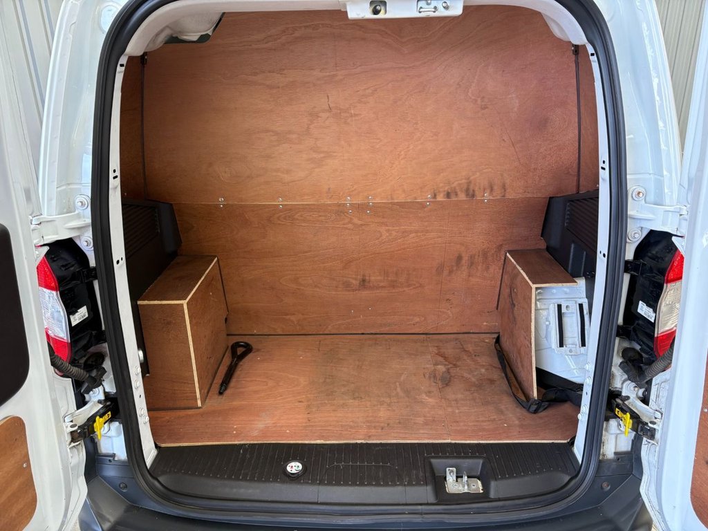 Used Ford Transit Courier 2020 for sale - 78069342: Photo 11