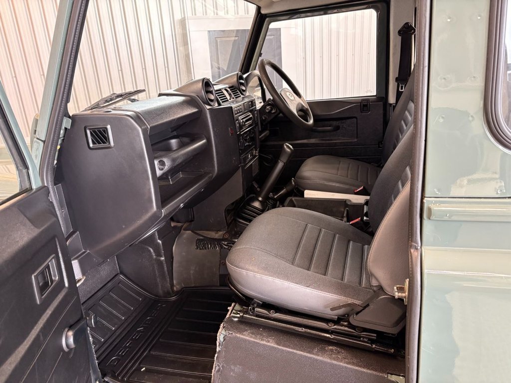 Used Land Rover Defender 2008 for sale - 77655047: Photo 8