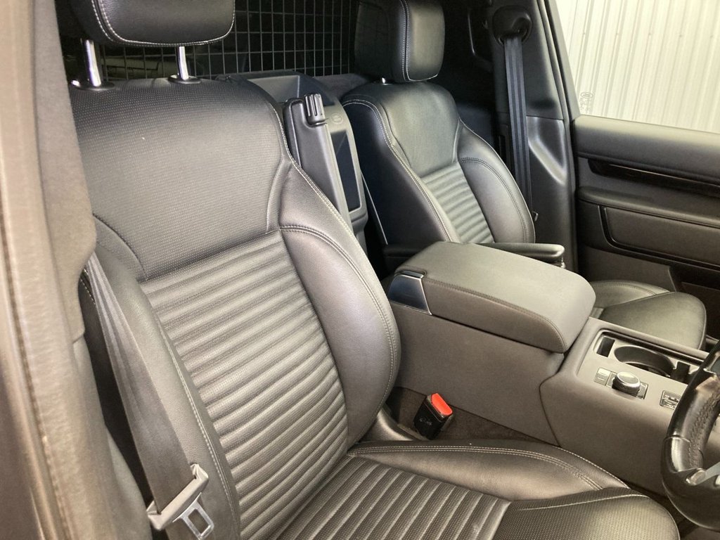 Used Land Rover Discovery 2022 for sale - 76039386: Photo 15