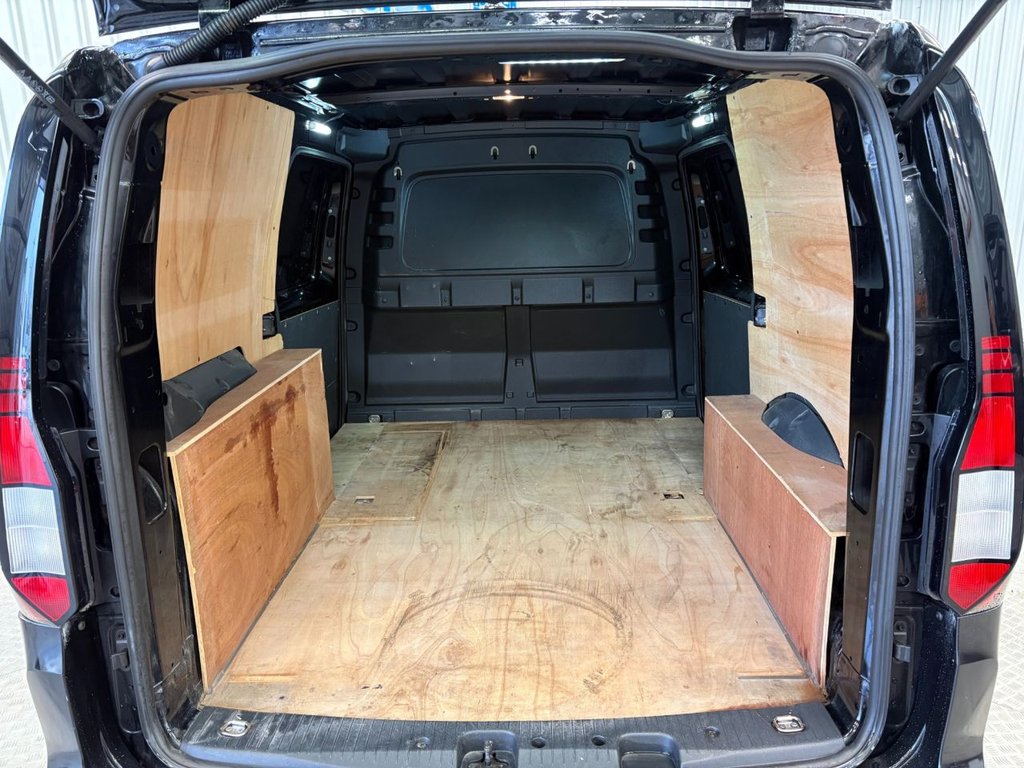 Used Volkswagen Caddy Maxi 2022 for sale - 77477471: Photo 12