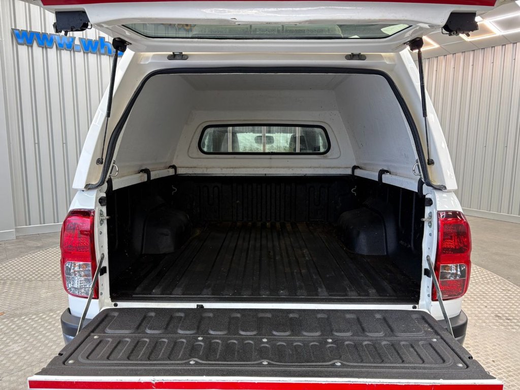 Used Toyota Hilux 2019 for sale - 76986301: Photo 11
